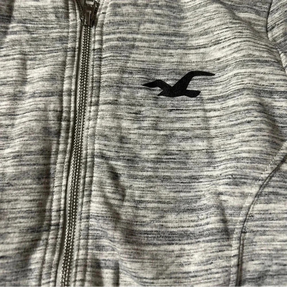 Hollister women's small grey and white zip up sweatshirt - Picture 6 of 6